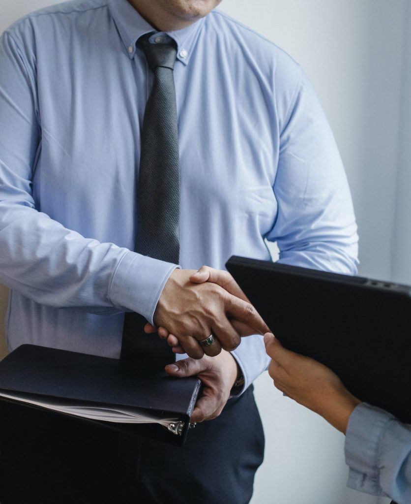 Qu'est-ce qu'un courtier en prêt immobilier ? CJ Finance Invest